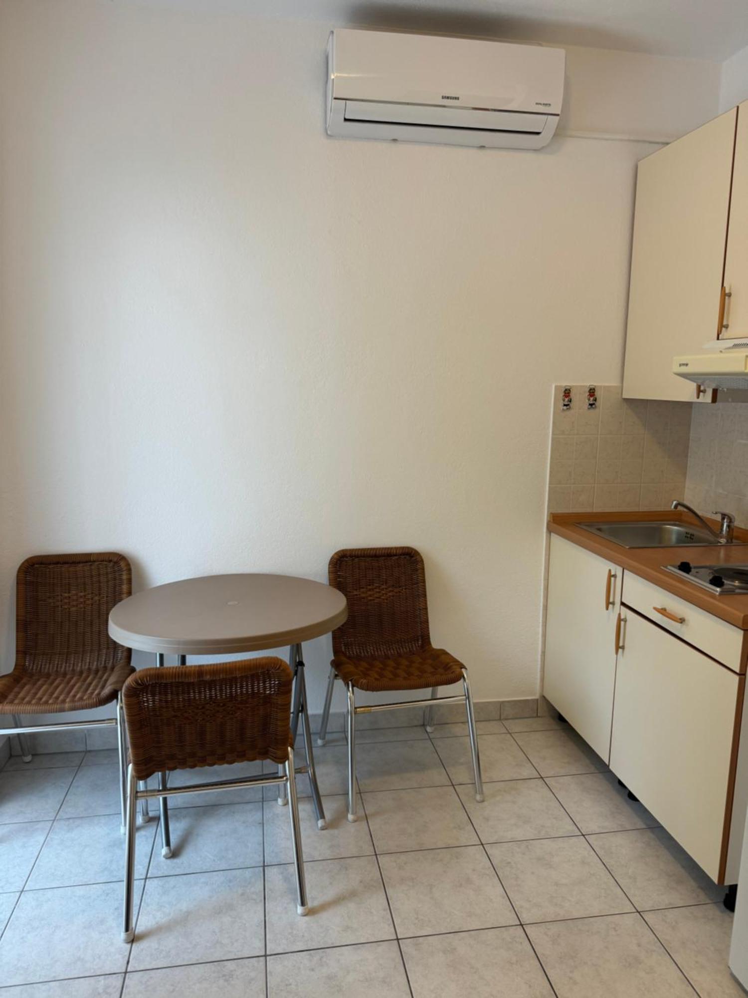 House 100M From The Beach With Free Parking And Breakfast Baska Voda Exterior photo