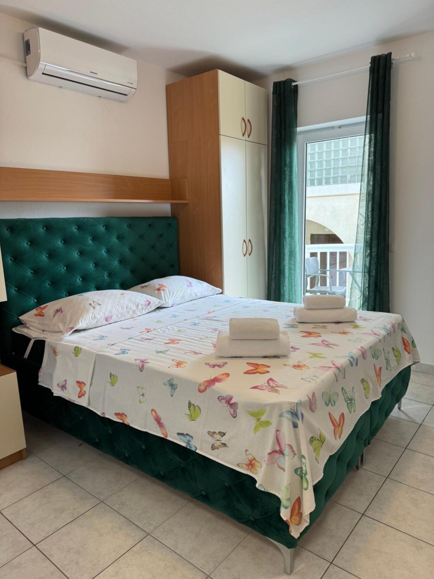 House 100M From The Beach With Free Parking And Breakfast Baska Voda Exterior photo