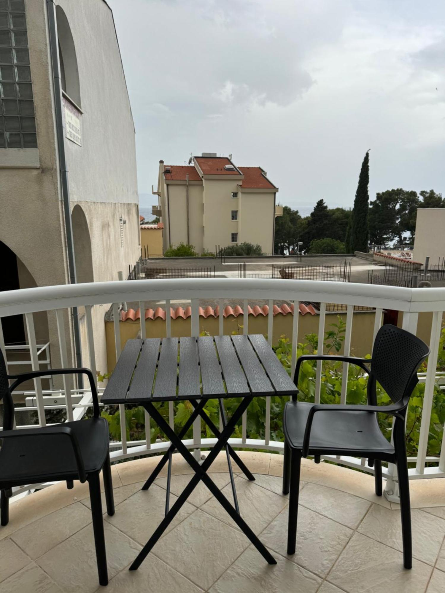 House 100M From The Beach With Free Parking And Breakfast Baska Voda Exterior photo