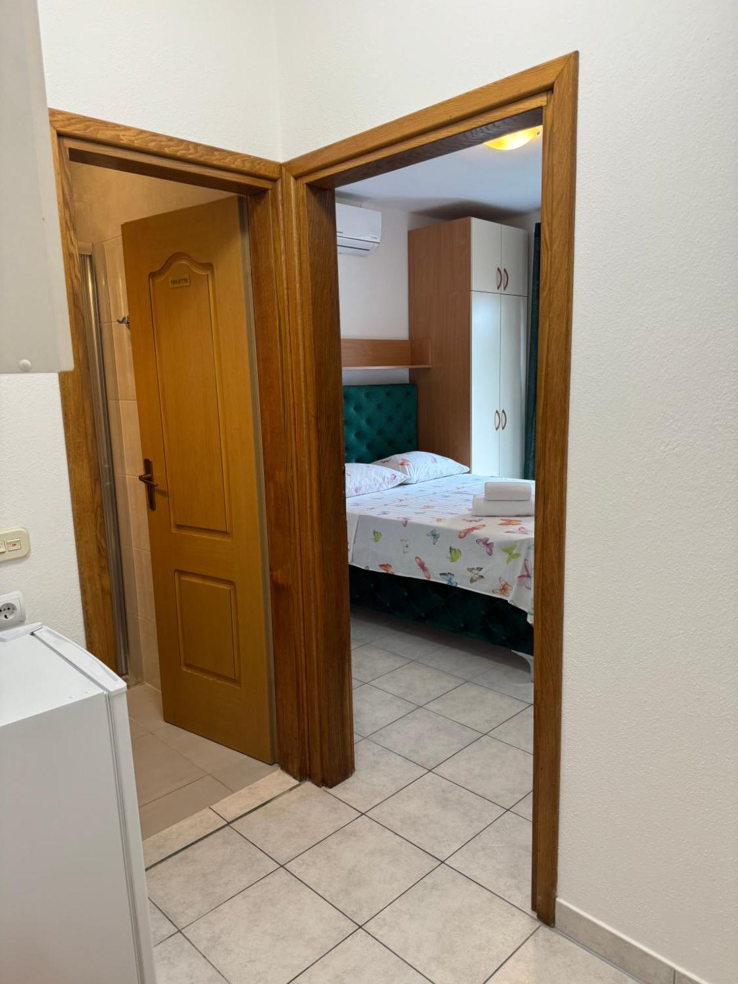 House 100M From The Beach With Free Parking And Breakfast Baska Voda Exterior photo