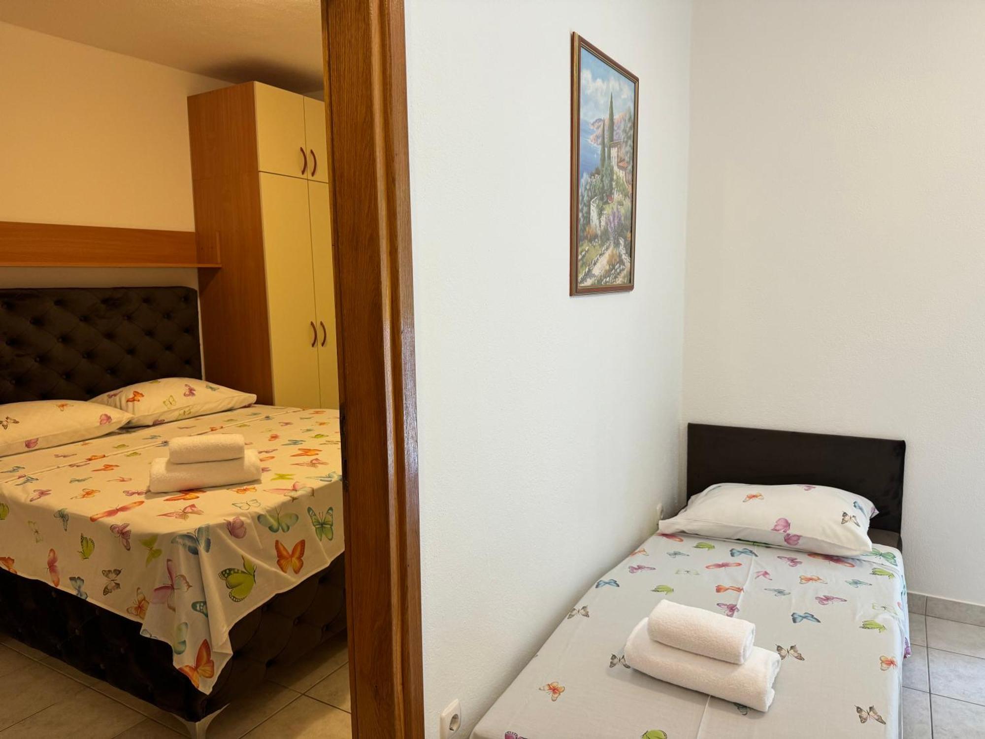 House 100M From The Beach With Free Parking And Breakfast Baska Voda Exterior photo