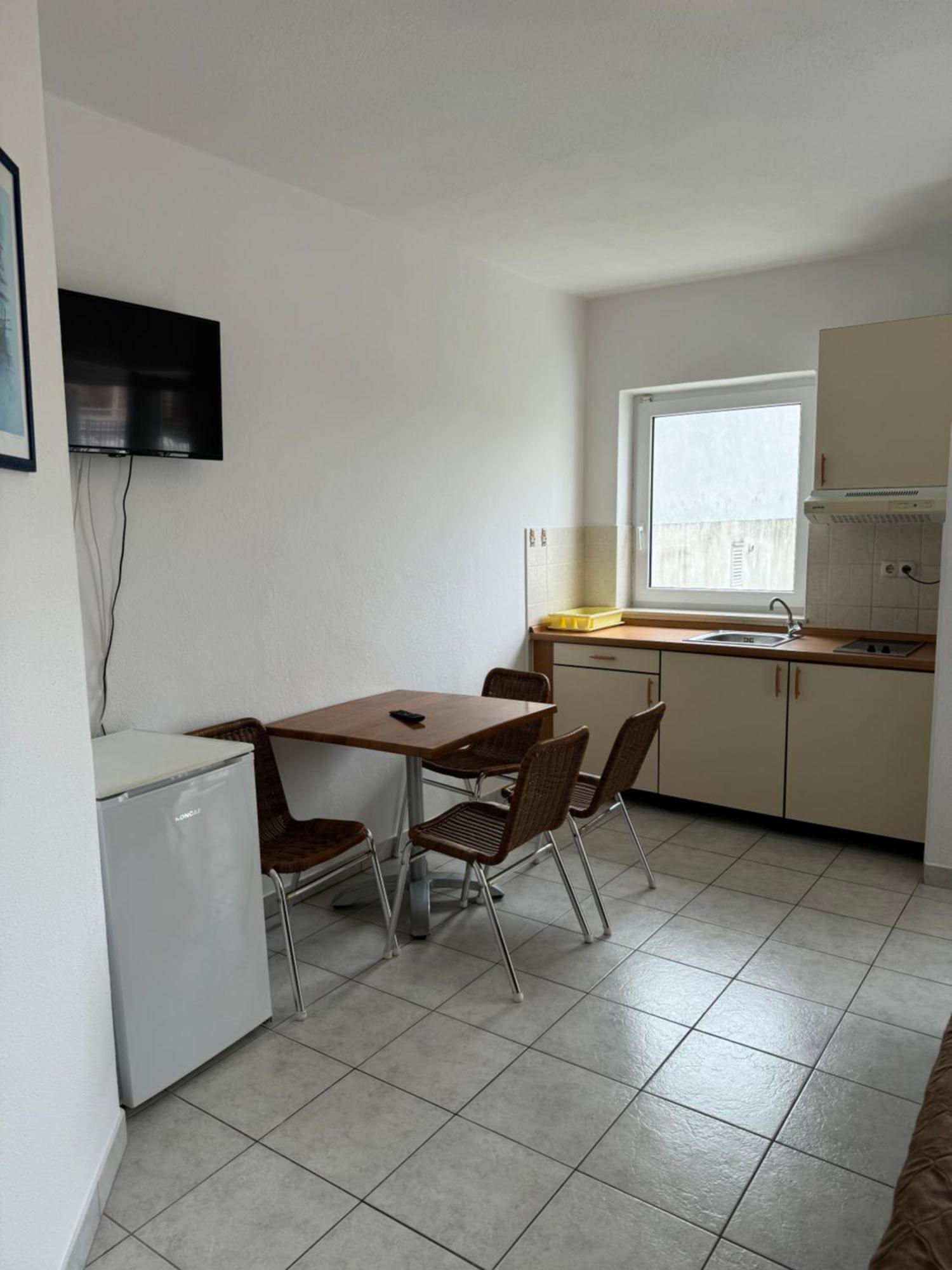House 100M From The Beach With Free Parking And Breakfast Baska Voda Exterior photo