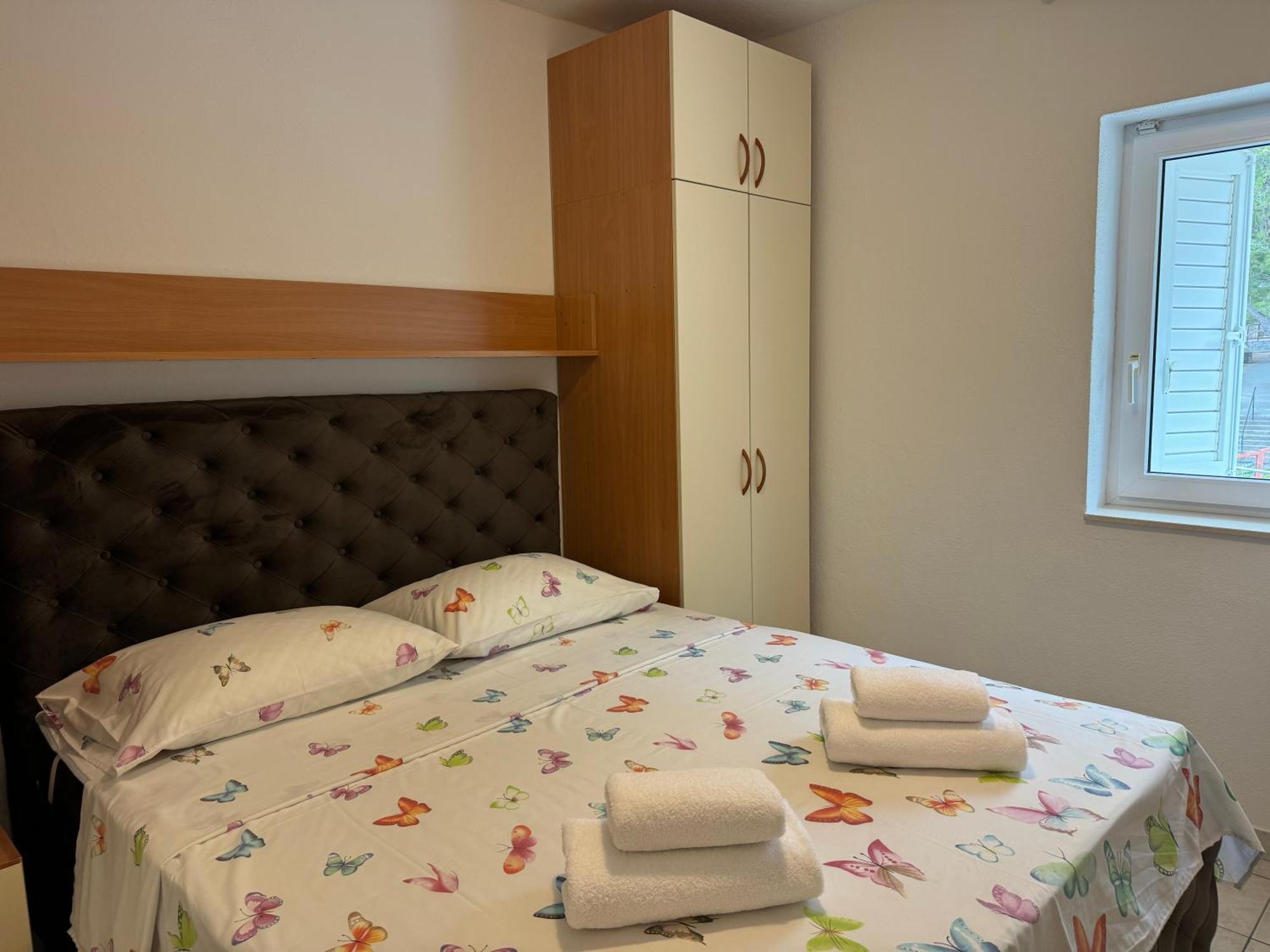 House 100M From The Beach With Free Parking And Breakfast Baska Voda Exterior photo