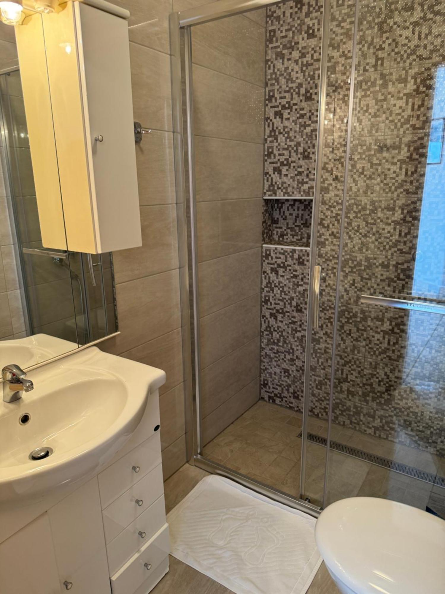 House 100M From The Beach With Free Parking And Breakfast Baska Voda Exterior photo