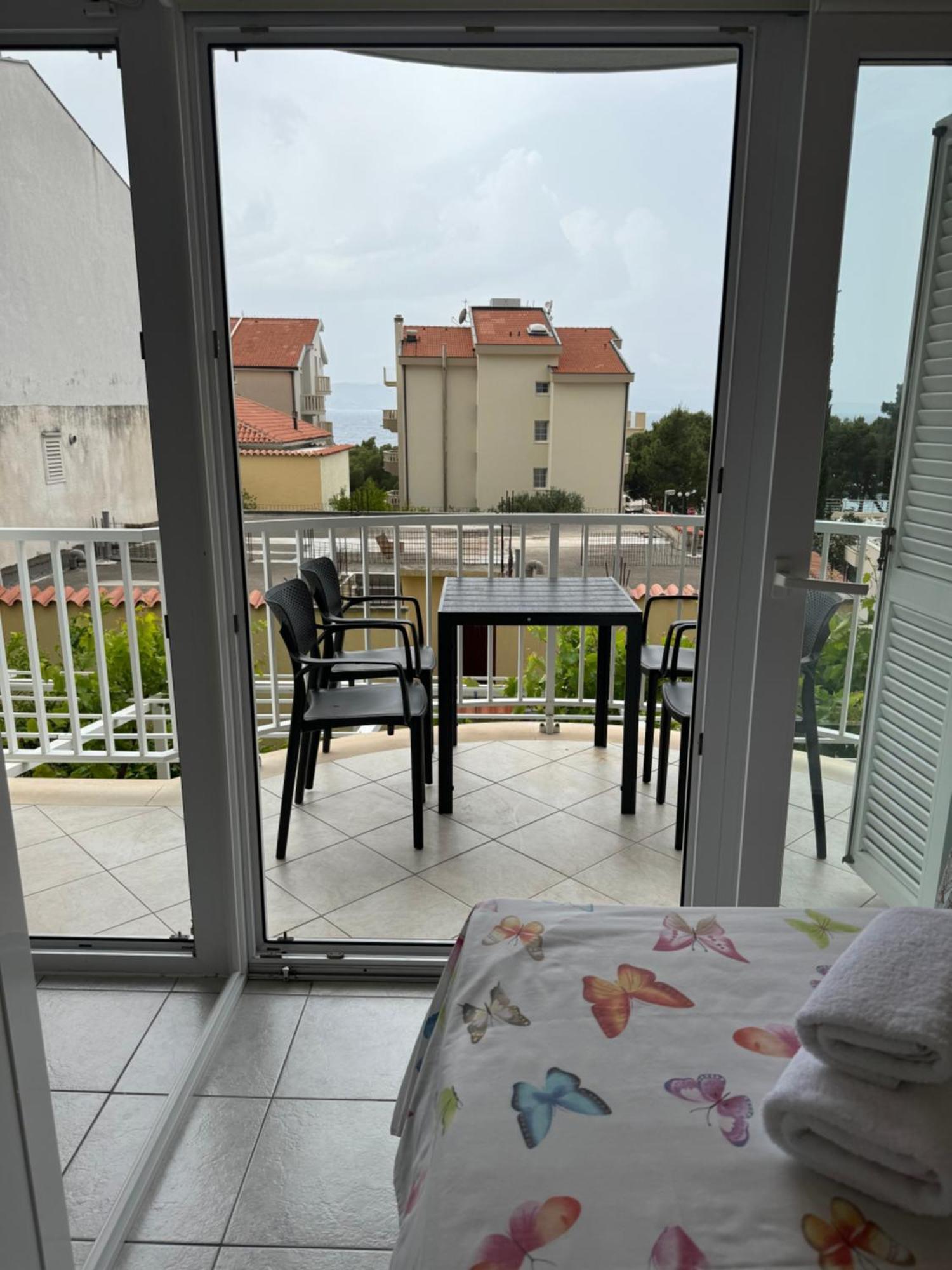 House 100M From The Beach With Free Parking And Breakfast Baska Voda Exterior photo