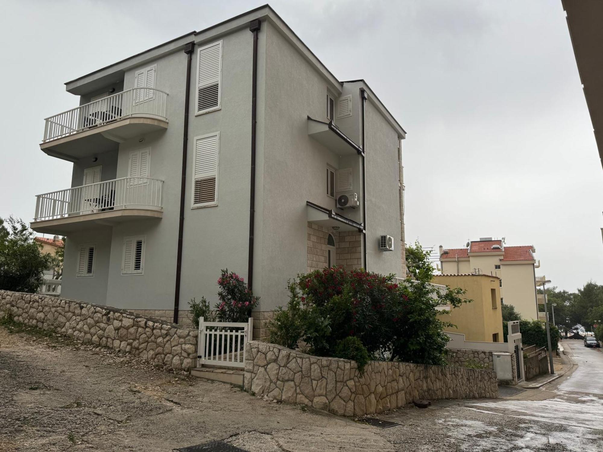 House 100M From The Beach With Free Parking And Breakfast Baska Voda Exterior photo